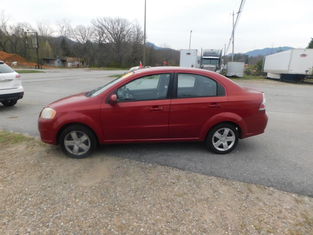 2011 Chevrolet Aveo 2LT