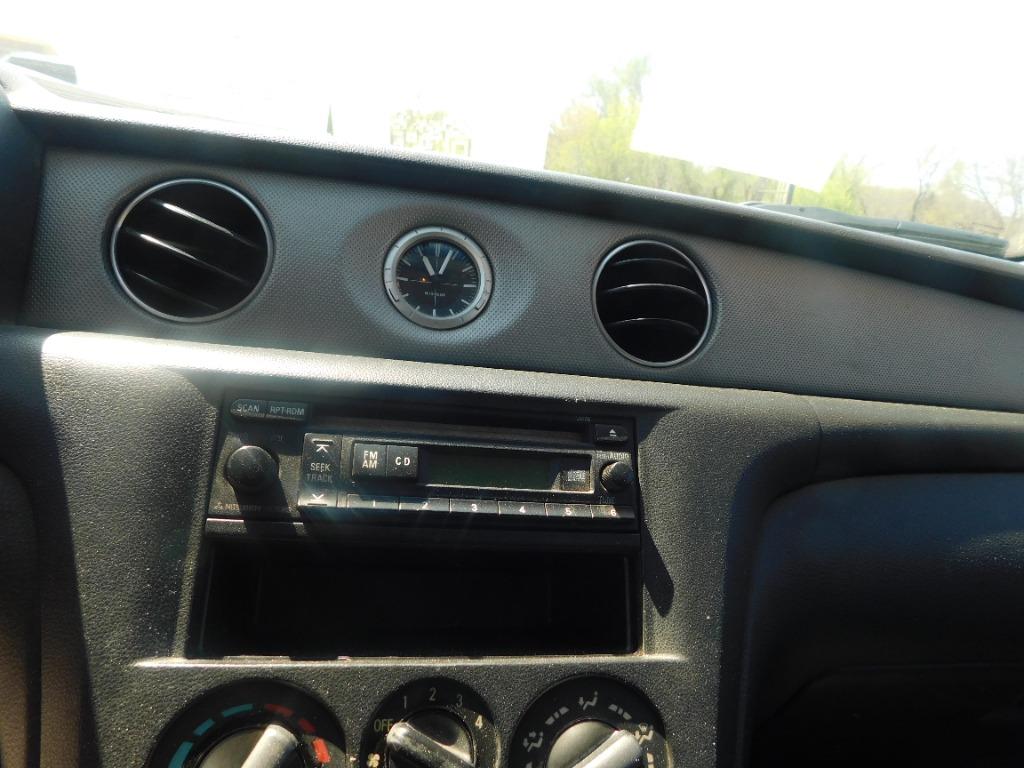 2003 Mitsubishi Outlander LS - Photo 12