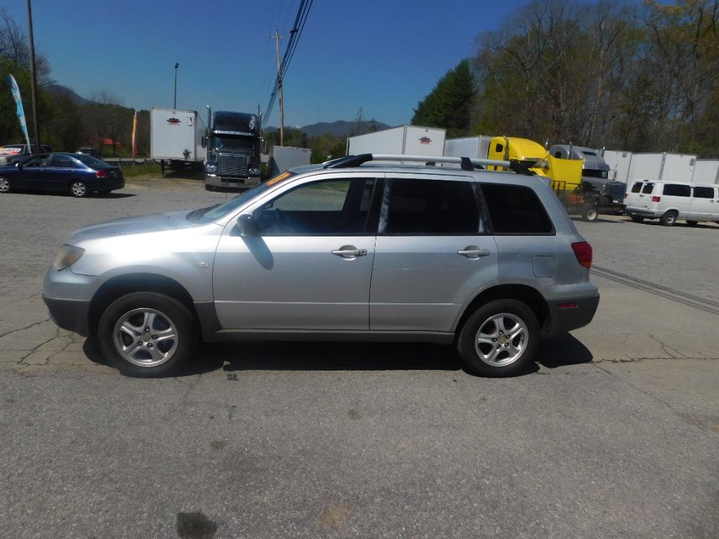 2003 Mitsubishi Outlander LS