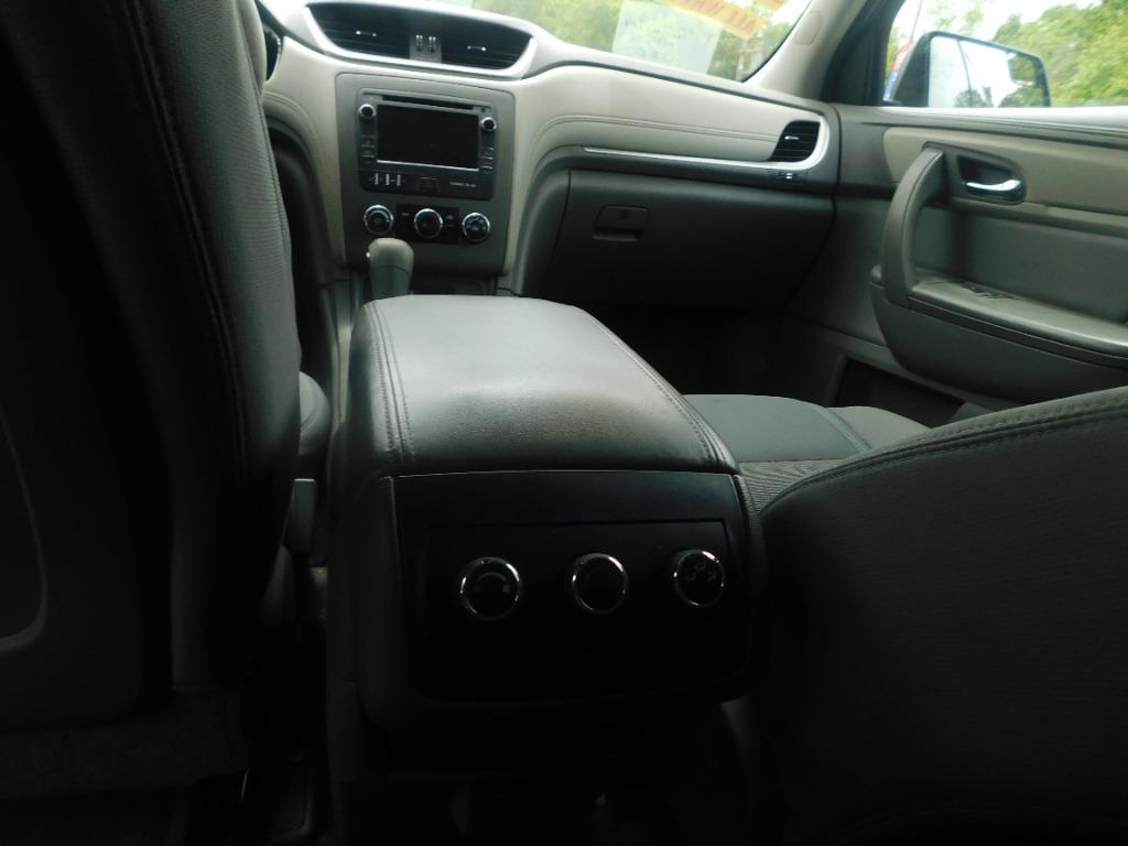 2014 Chevrolet Traverse LS - Photo 8