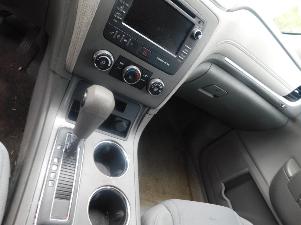 2014 Chevrolet Traverse LS - Photo 20