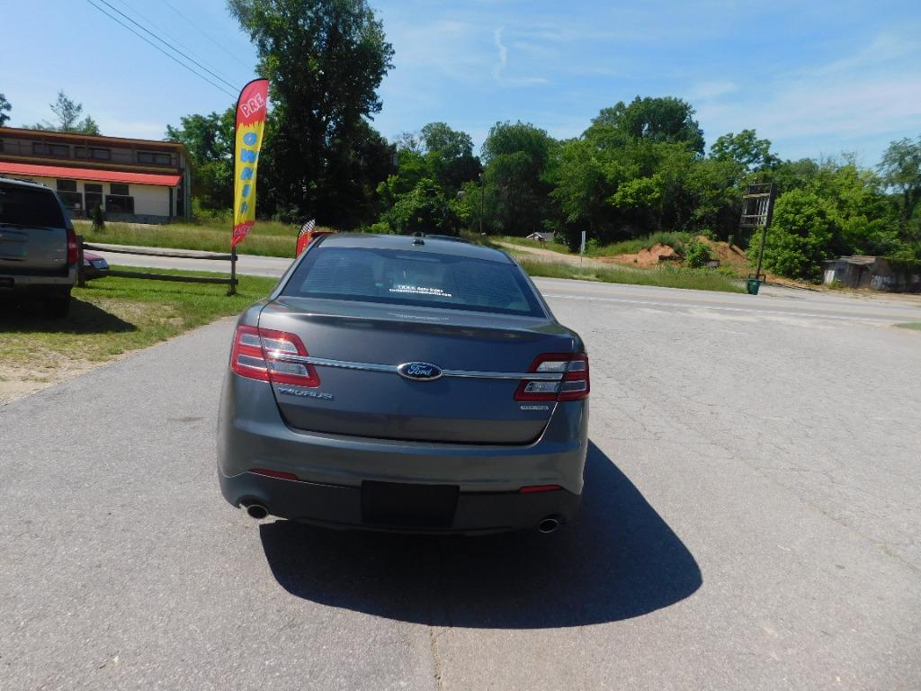 2013 Ford Taurus SE - Photo 6