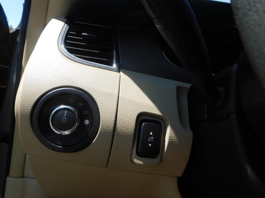 2013 Ford Taurus SE - Photo 12