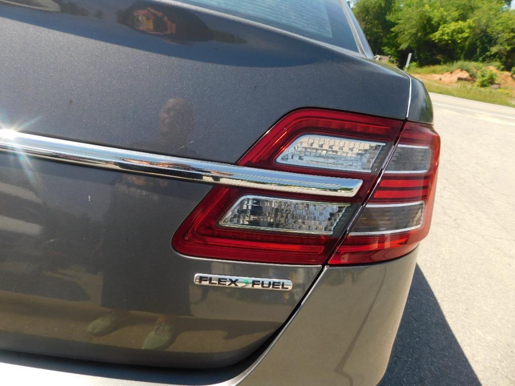 2013 Ford Taurus SE - Photo 7