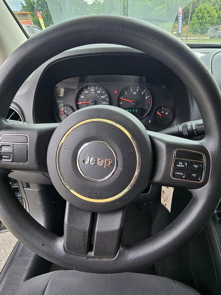 2012 Jeep Compass Sport - Photo 13
