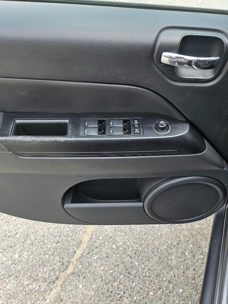 2012 Jeep Compass Sport - Photo 8