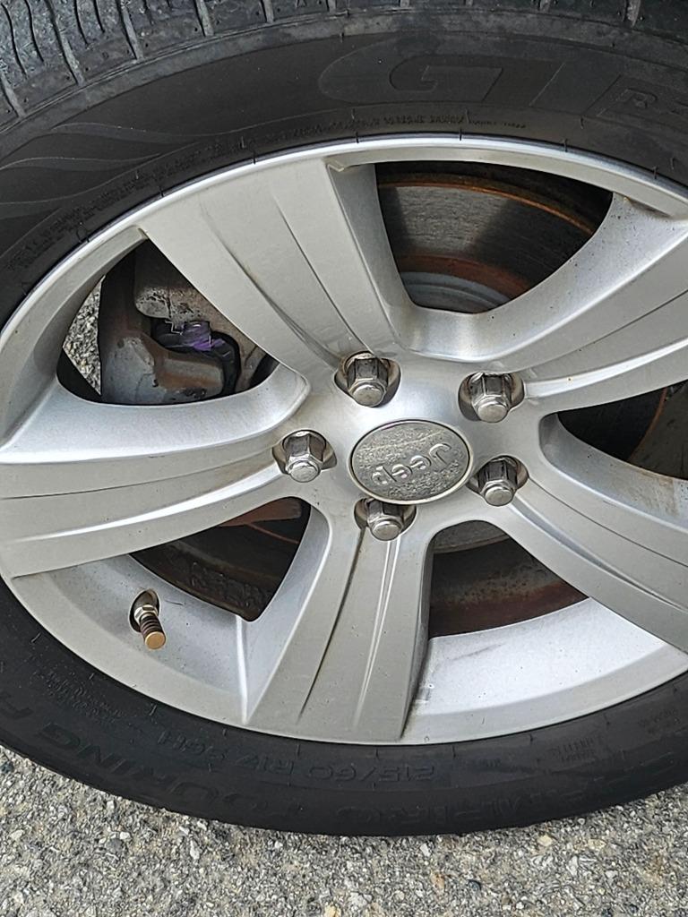 2012 Jeep Compass Sport - Photo 16